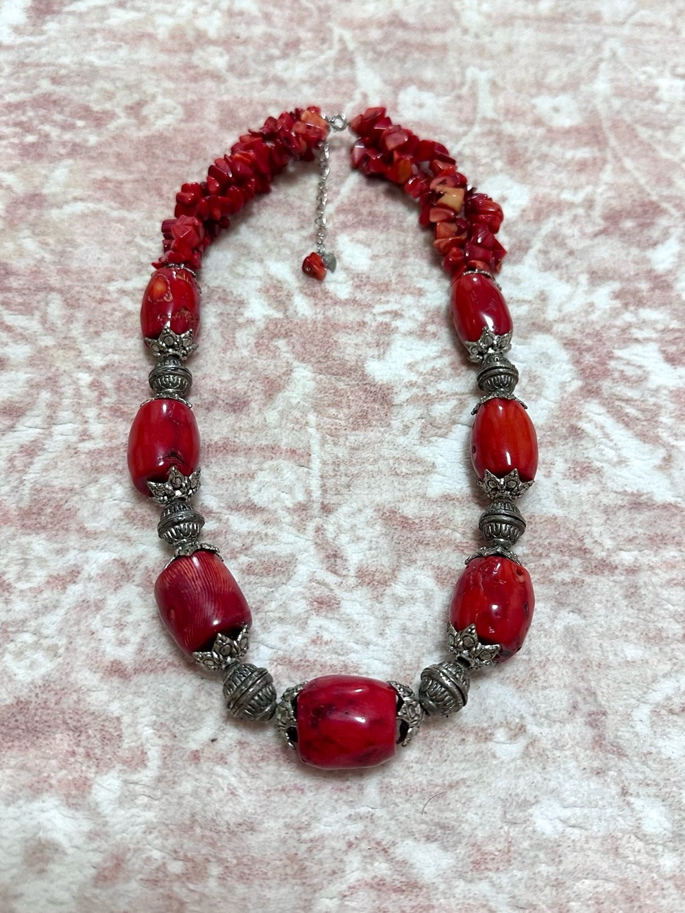 Genuine Coral 🌹 Beaded Necklace - Picture 9 of 9
